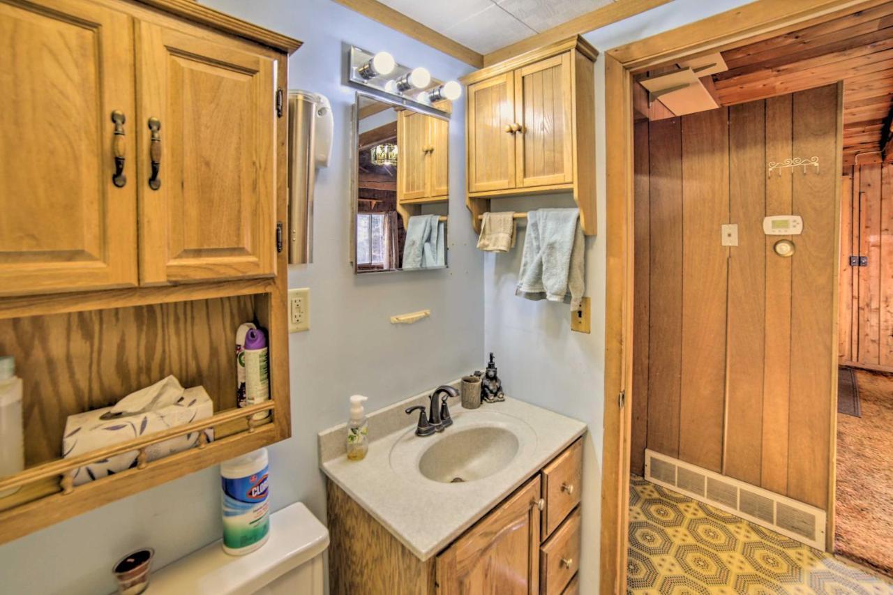 Cornell Home With Fire Pit And Hunting Access! Zewnętrze zdjęcie